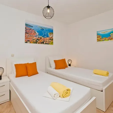 Zara Apartment *